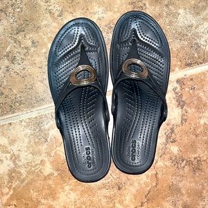 Womens size 7 Crocs Flip Flops